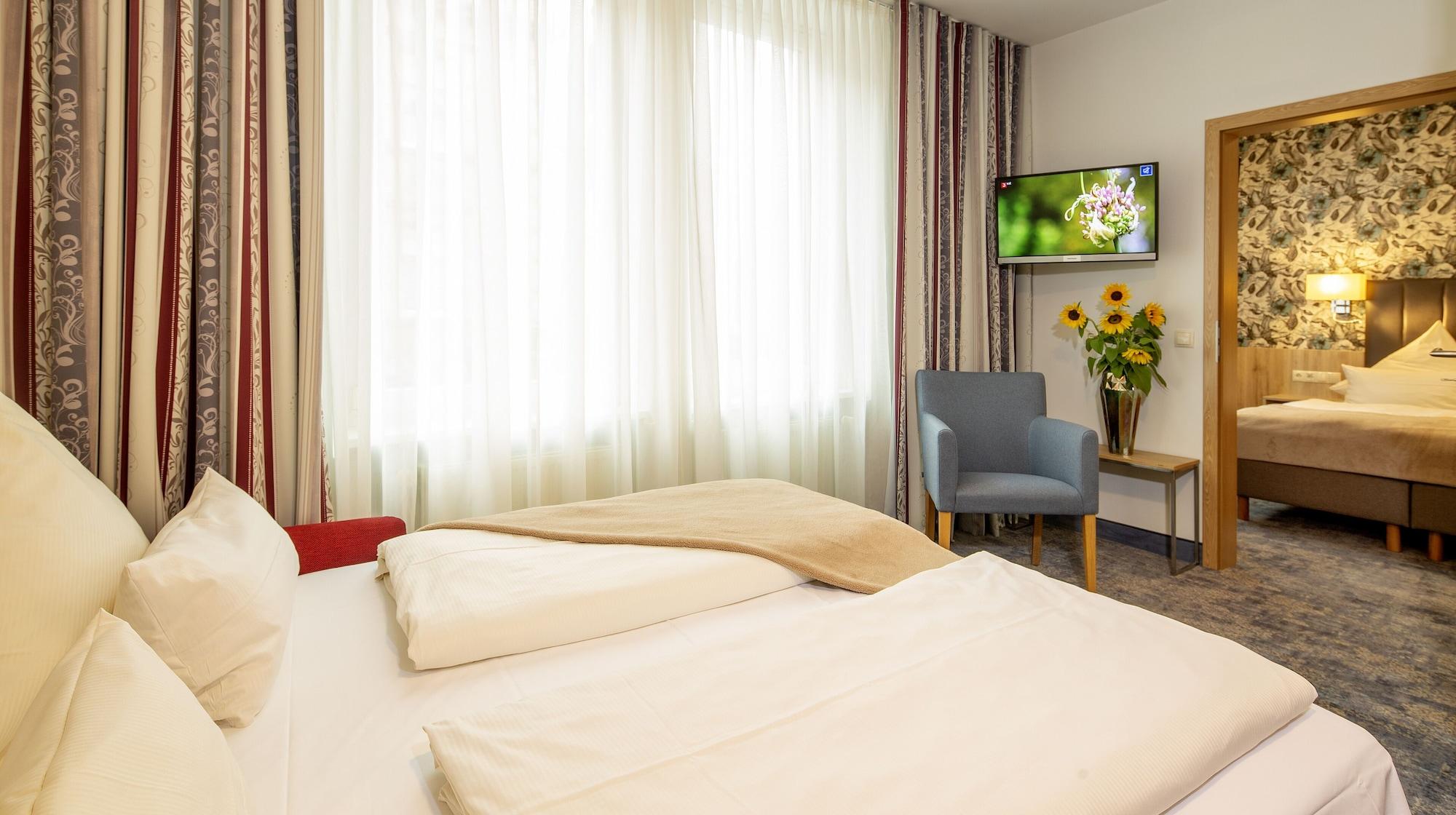 Hotel Loewengarten 斯派尔 外观 照片
