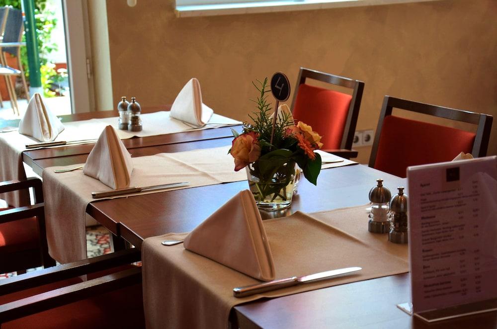 Hotel Loewengarten 斯派尔 外观 照片