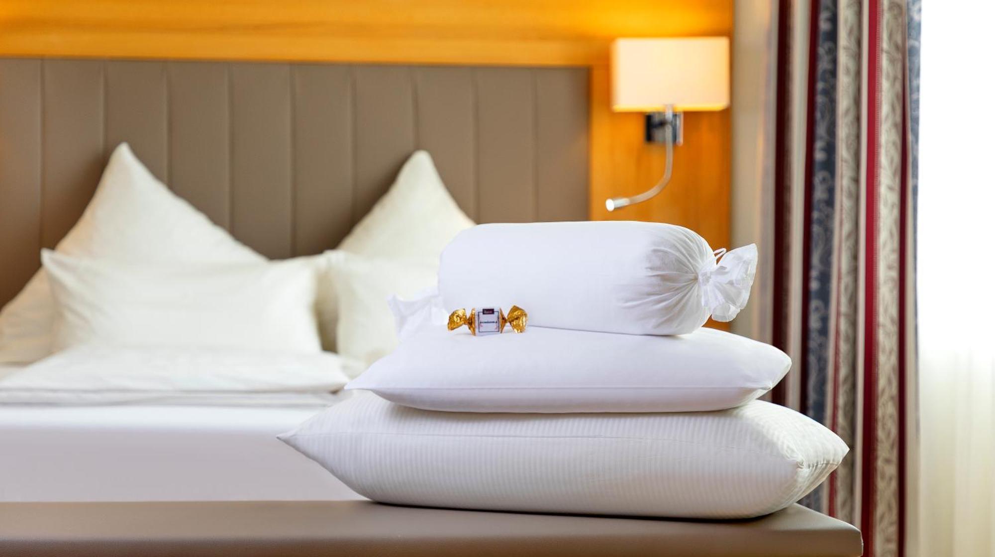 Hotel Loewengarten 斯派尔 外观 照片